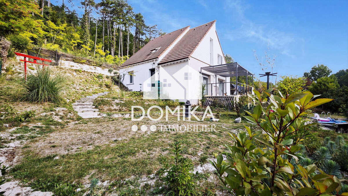 Chambre étage 1 - Maison à EZY-SUR-EURE