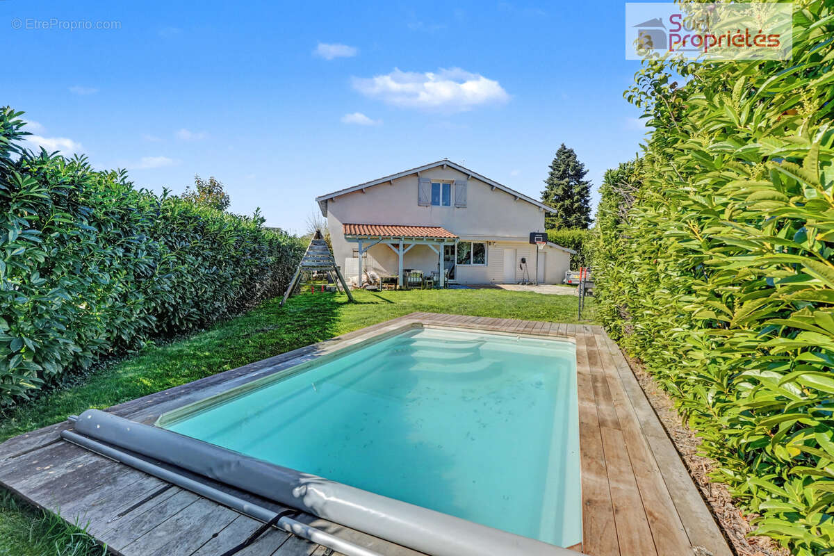 maison vue piscine - Maison à L'UNION