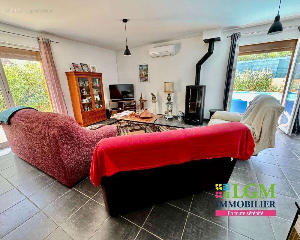 Maison à PLAN-DE-LA-TOUR