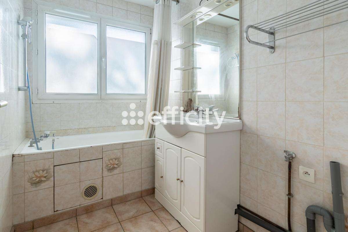 Appartement à VILLENEUVE-LE-ROI