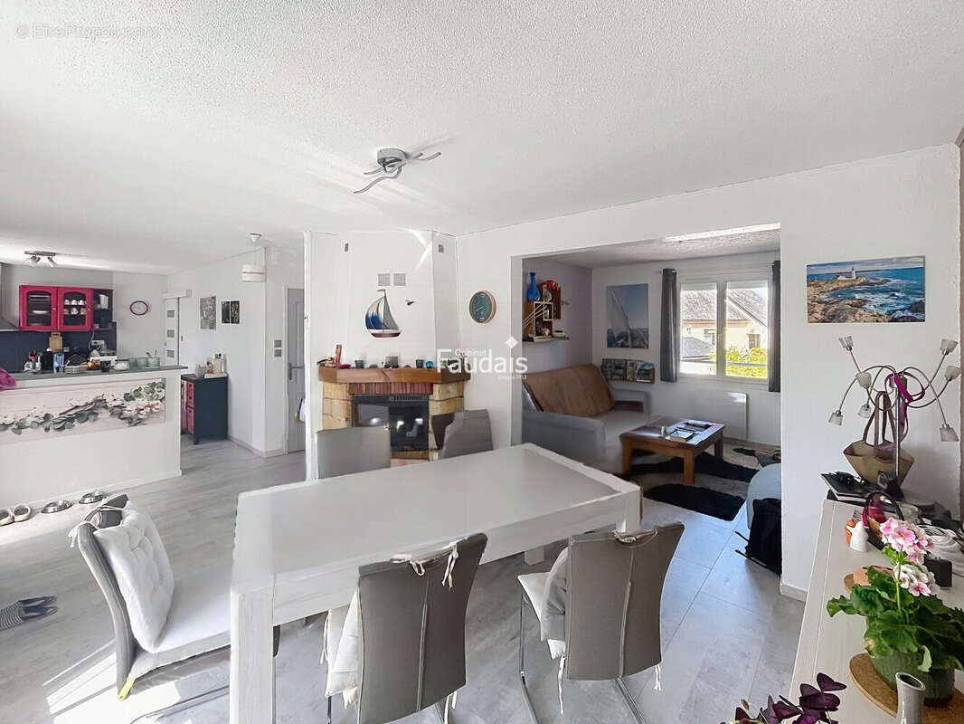 Maison 108 m² à Quettreville-Sur-Sienne  - photo 4