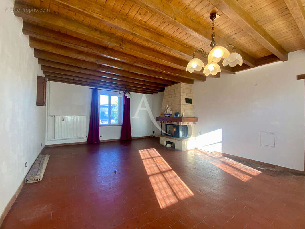 Maison à CONTRES