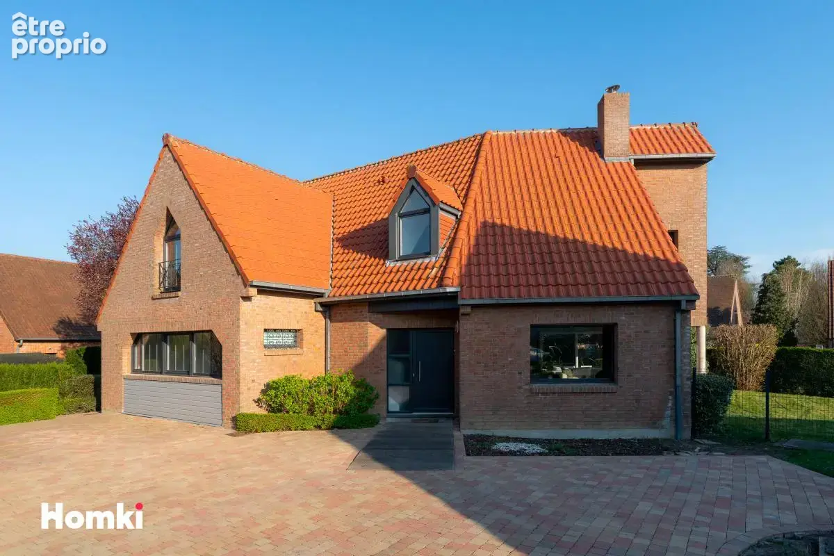 Maison/Villa T7 de 181 m² à Lompret 59840 - photo 2