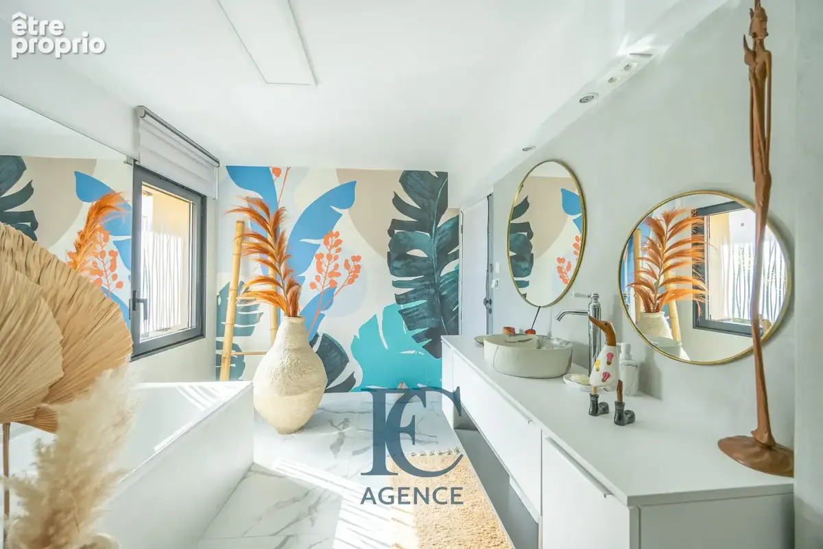 Maison d'architecte de 165 m2 au centre-ville de Sanary-sur-Mer - photo 6