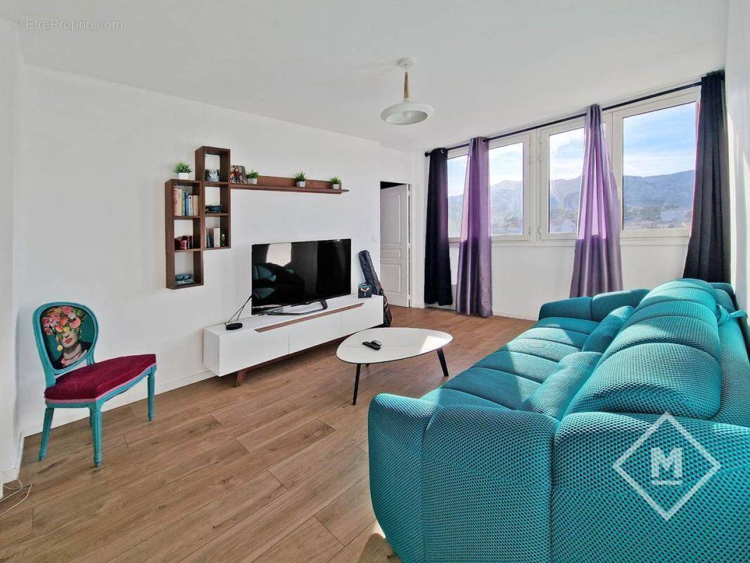 Appartement à MARSEILLE-9E