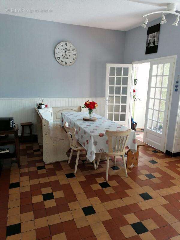 Maison à ORIGNY-SAINTE-BENOITE