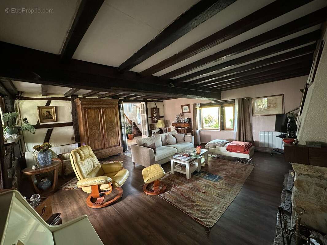 Maison à L'ABERGEMENT-SAINTE-COLOMBE