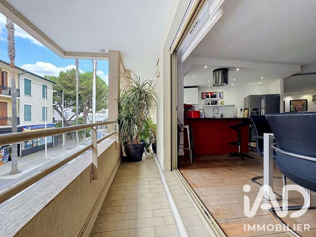 Appartement 89 m² à Antibes  - photo 2