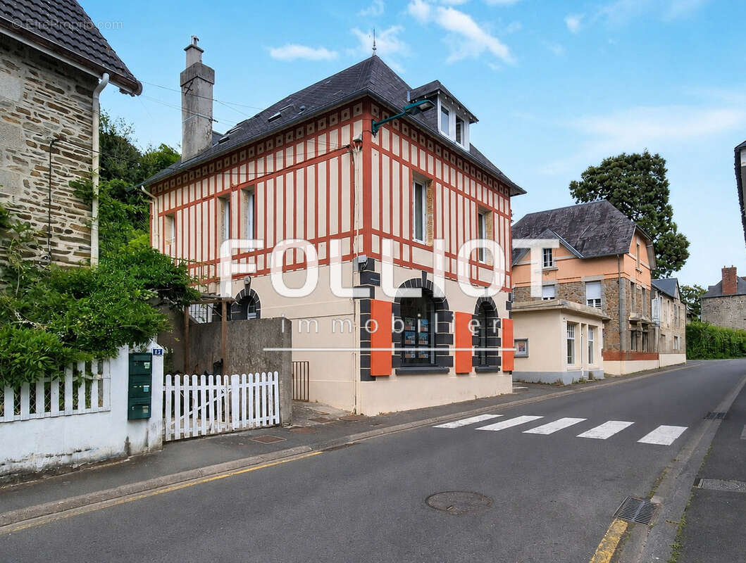 A vendre Saint Jean le Thomas Immeuble avec local commercial, deux appartements, jardin et garage - photo 18