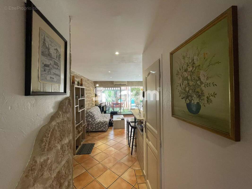 Appartement t2 avec jardin, piscine, parking - photo 7