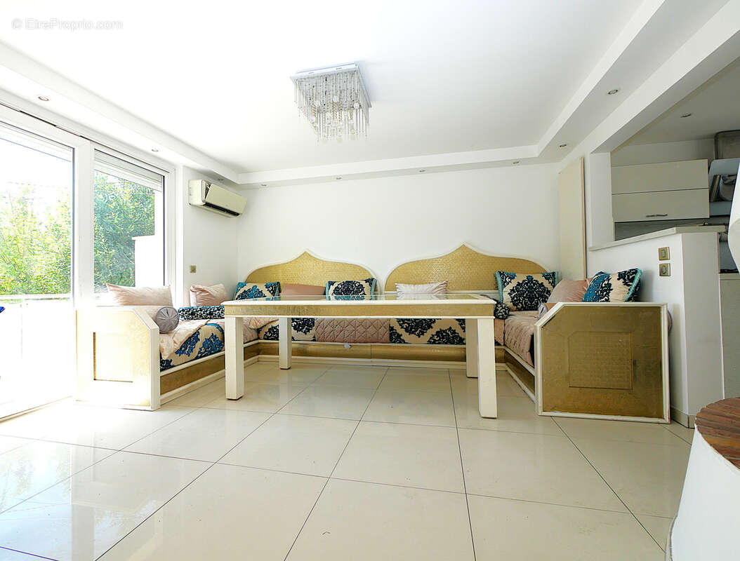 Maison à LE BLANC-MESNIL