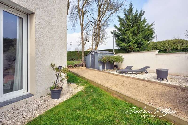 Maison à VILLARS-LES-DOMBES