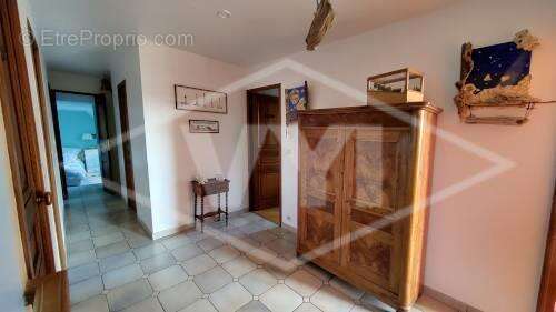 Maison à COMBS-LA-VILLE