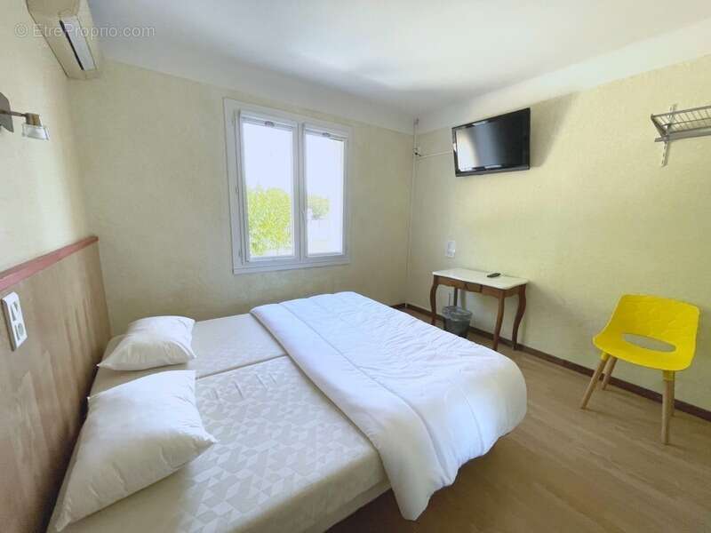 Maison à SAINT-HILAIRE-DE-BRETHMAS