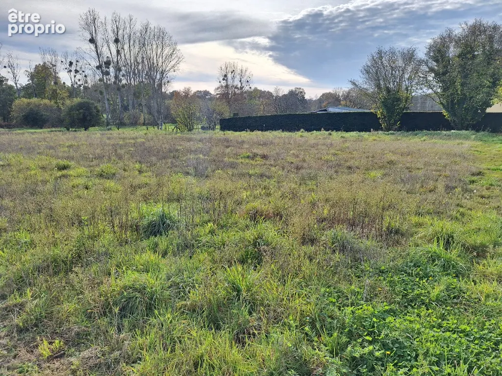 Bourg de Plénée Jugon, Terrain constructible de 1012 m² - Hors lotissement - Tous commerces - photo 2