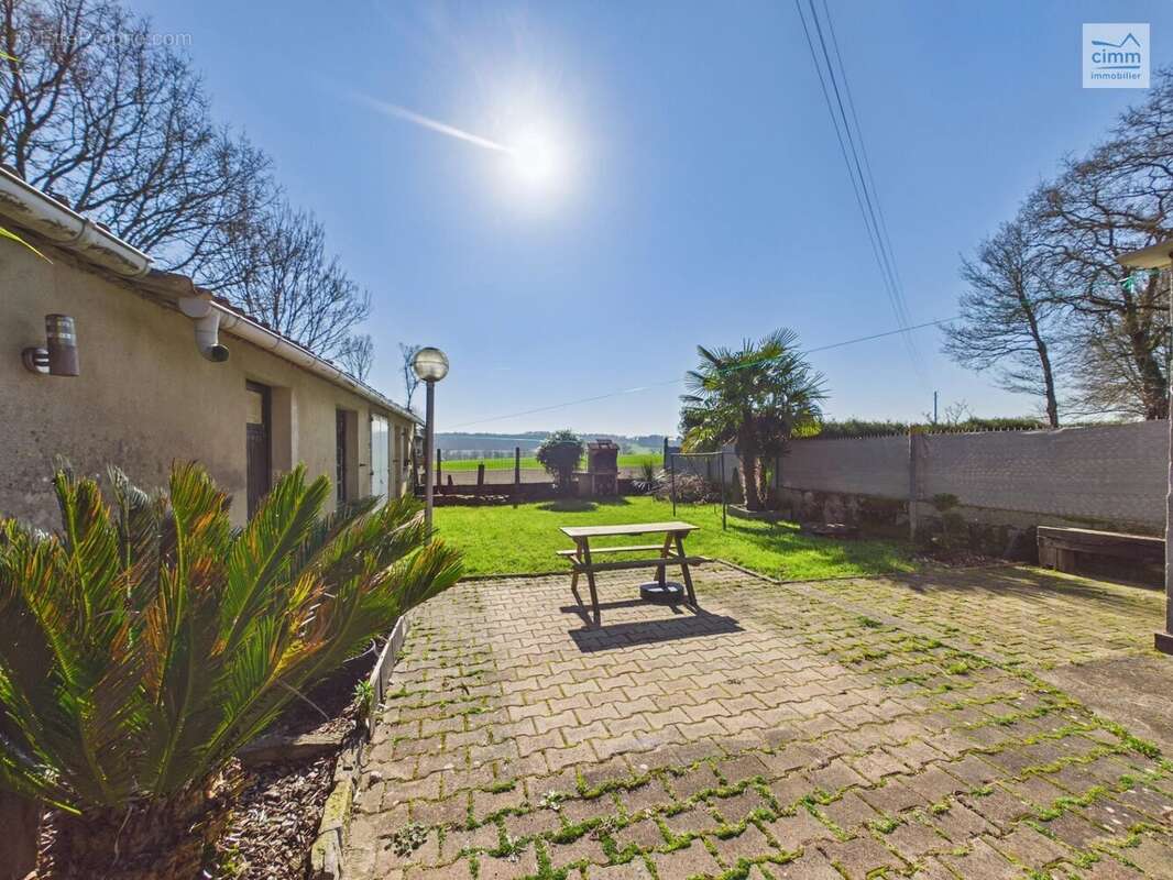 Maison à SAINT-SEGLIN