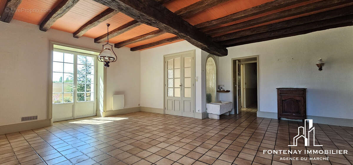 Maison à L'HERMENAULT