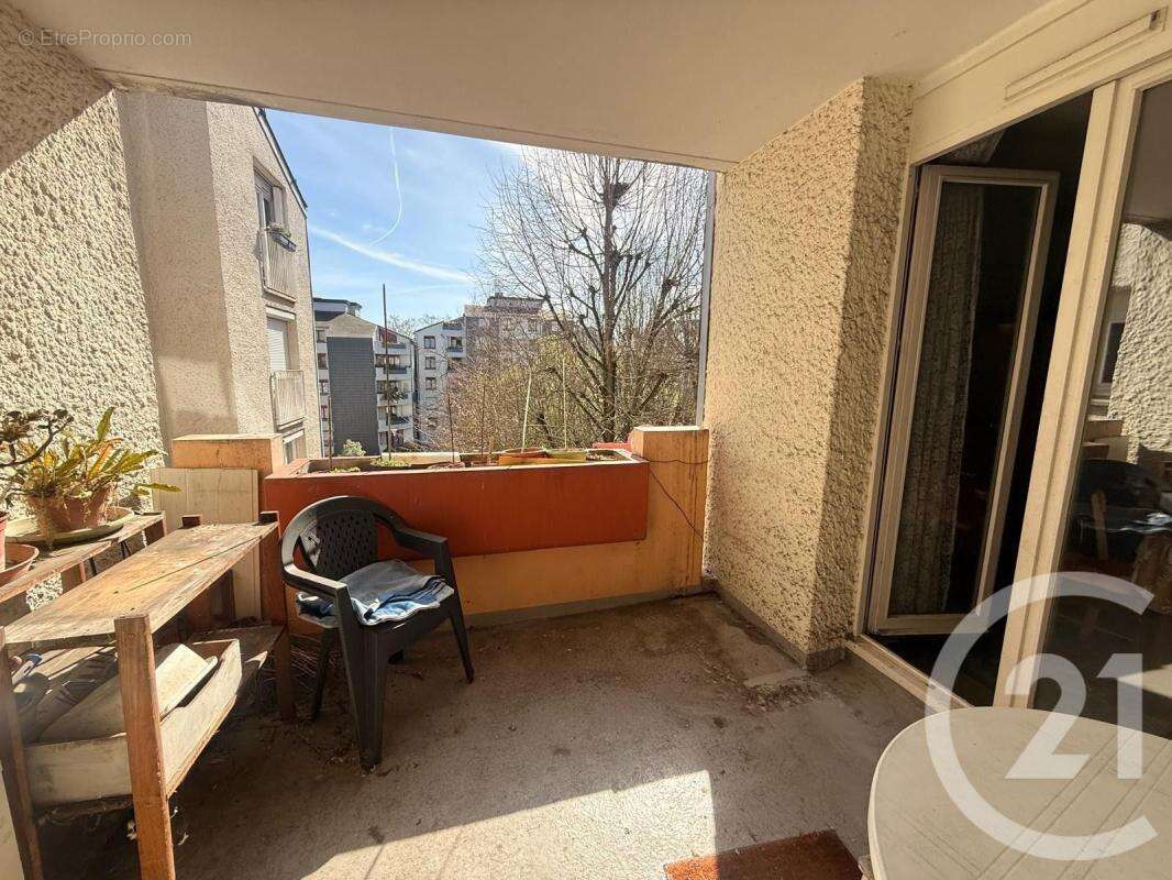 Appartement à FONTENAY-SOUS-BOIS