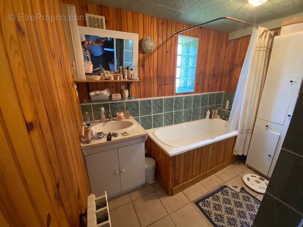 Maison à SAINT-DENIS-COMBARNAZAT