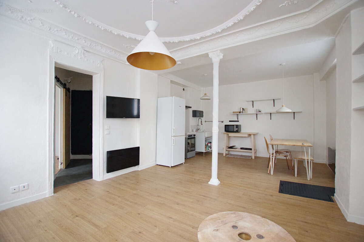 Appartement à PARIS-14E