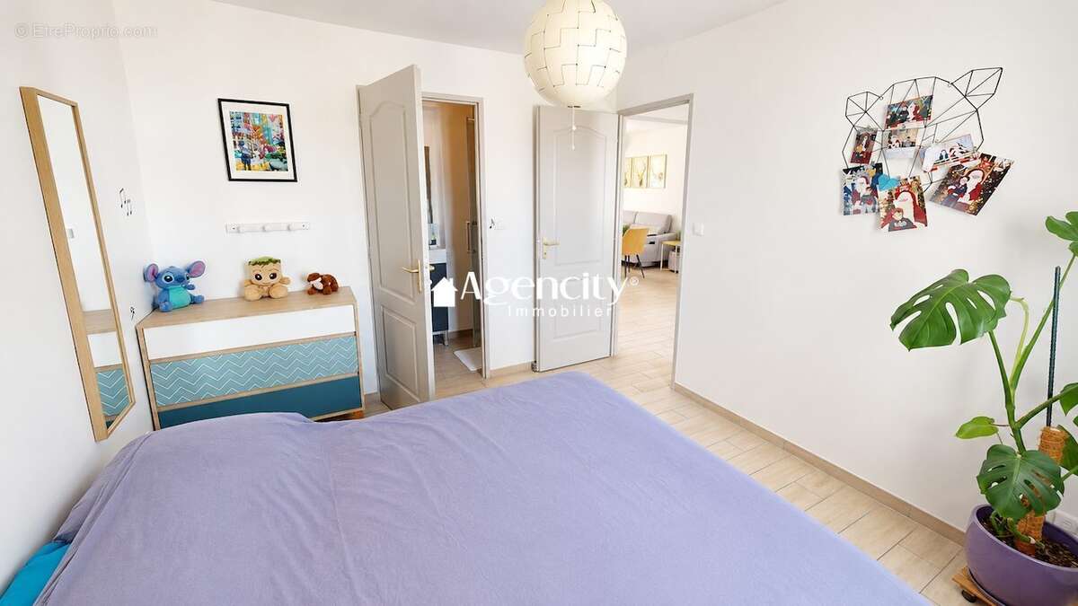 Maison 86 m² à Torcy  - photo 6