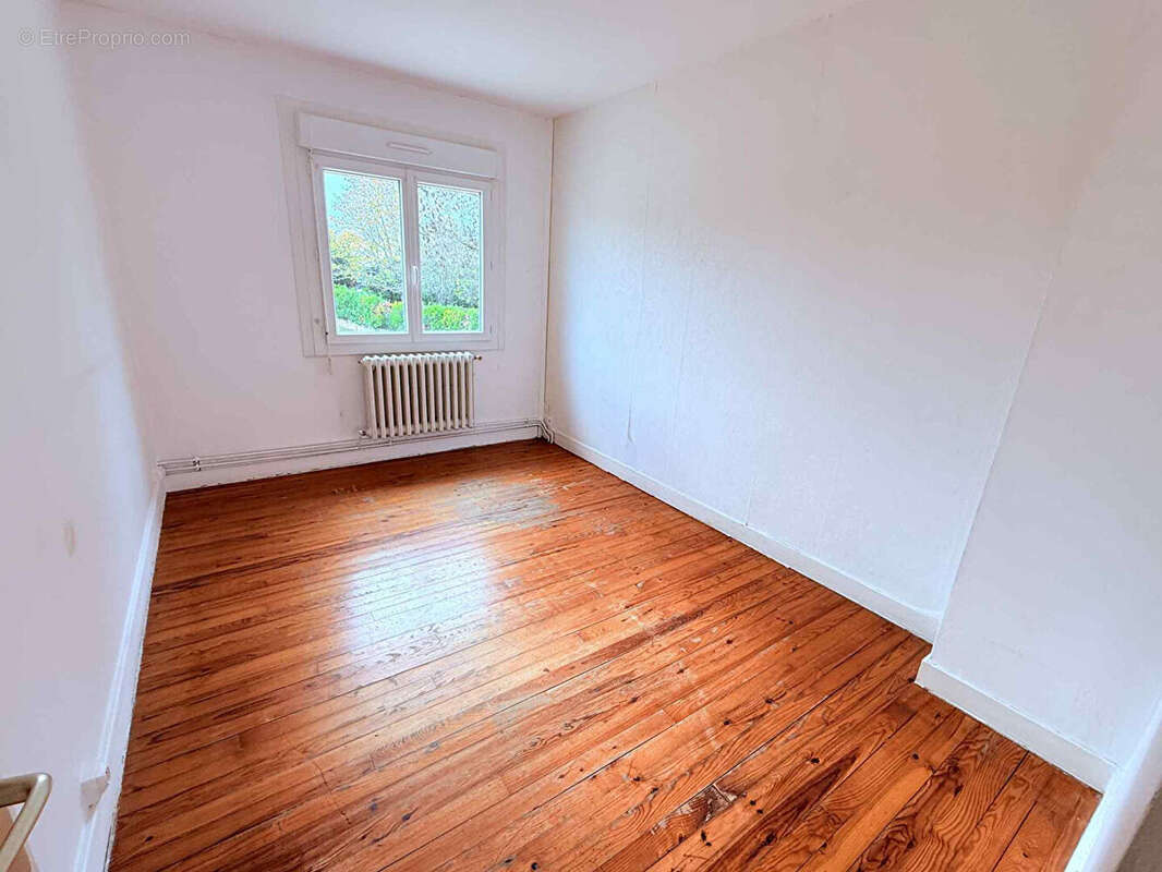 Maison à SAINT-SULPICE-ET-CAMEYRAC