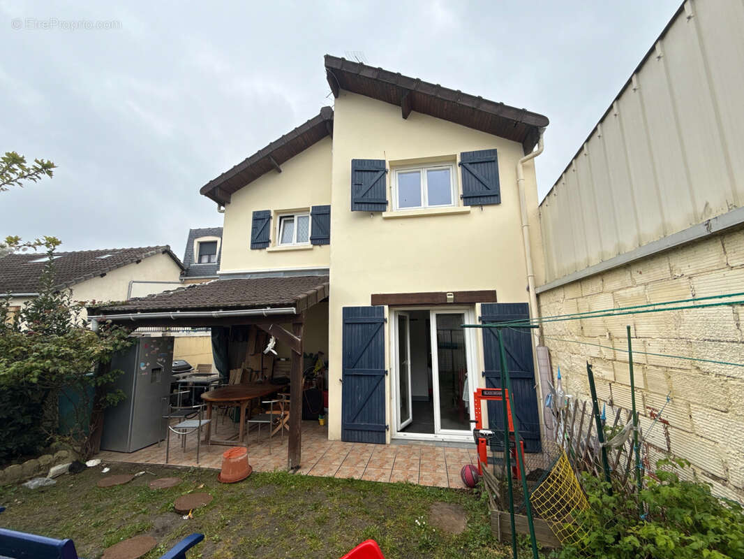 Maison à LE BLANC-MESNIL