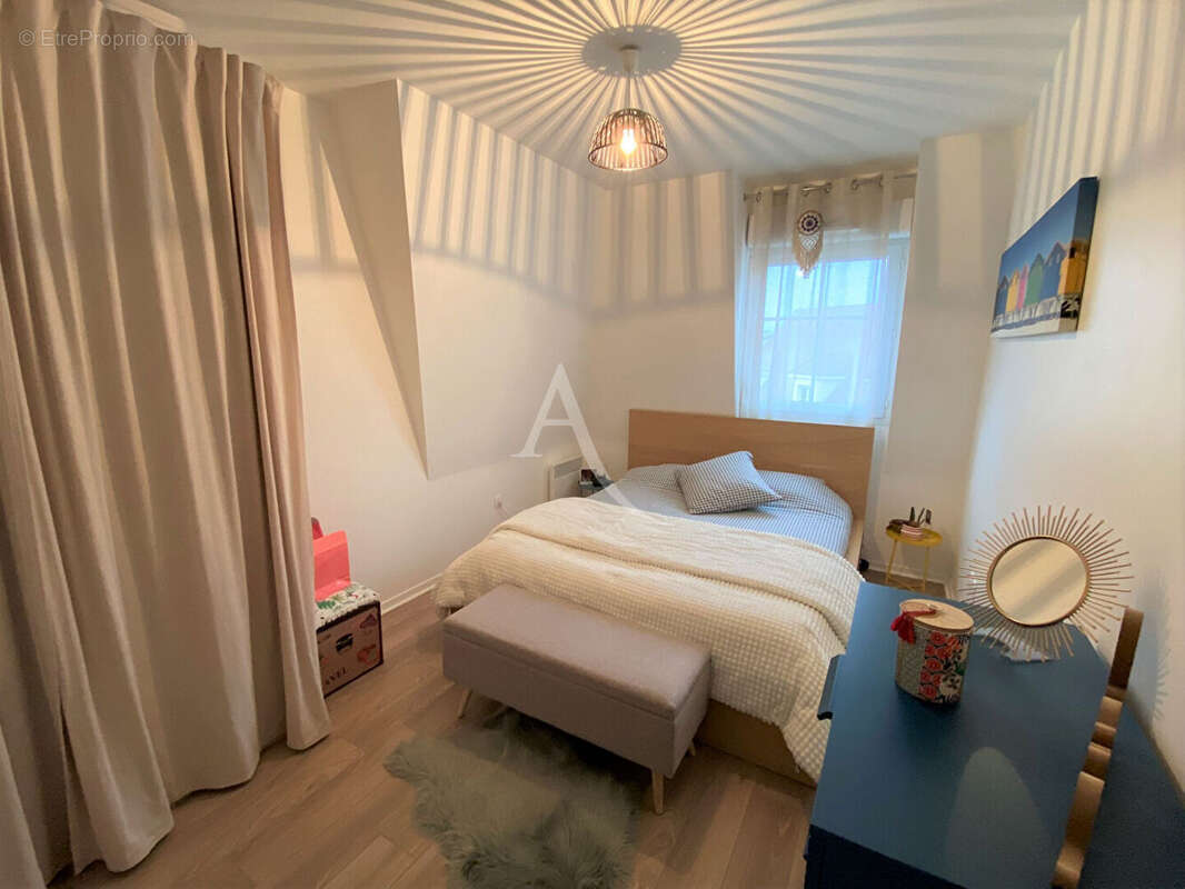 Appartement à LE PLESSIS-ROBINSON