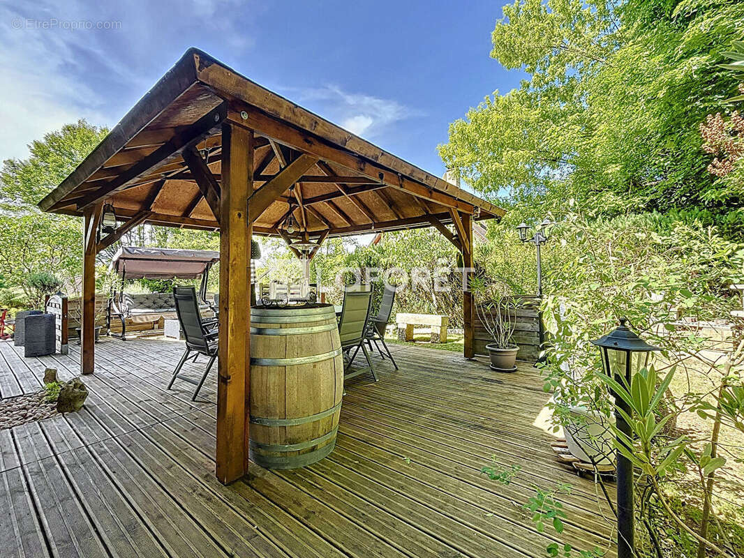 Maison à NEUILLY-SUR-SUIZE