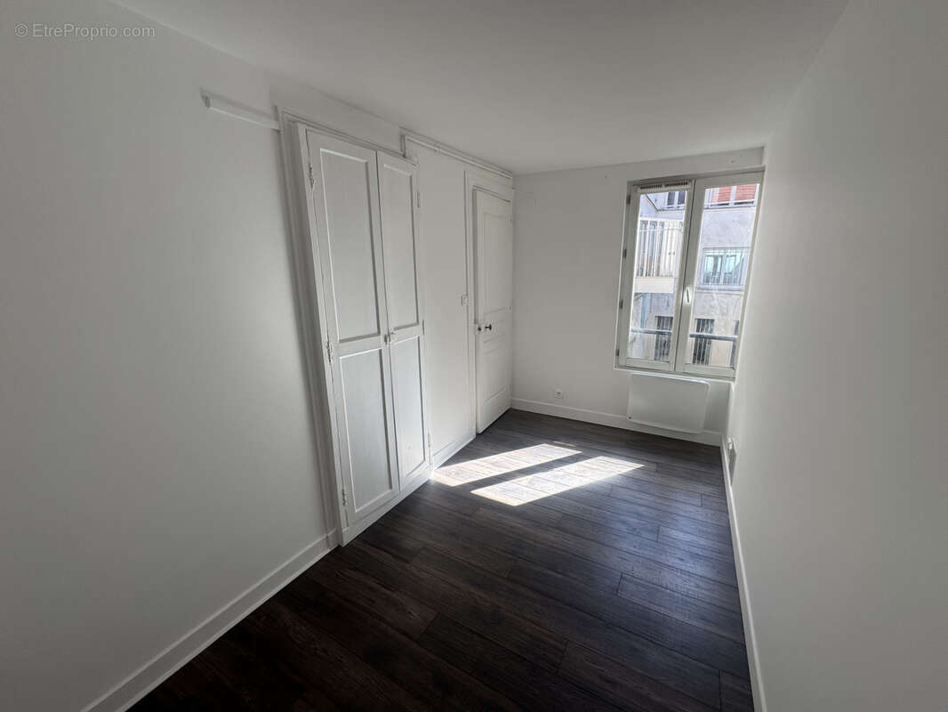 Appartement à PARIS-10E
