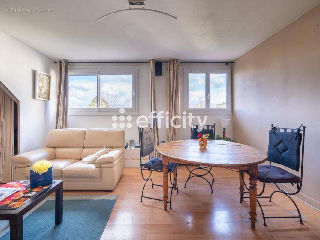 Maison à BRY-SUR-MARNE