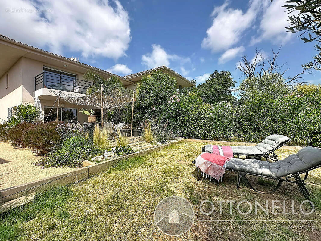 Maison 3 pièces 57.75 m2 LOUÉE sur un terrain de 188 m2 avec deux terrasses, garage et parking - photo 13