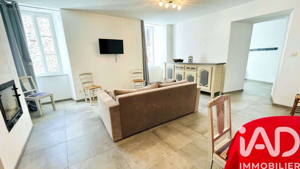 Maison 101 m² à Siradan  - photo 3