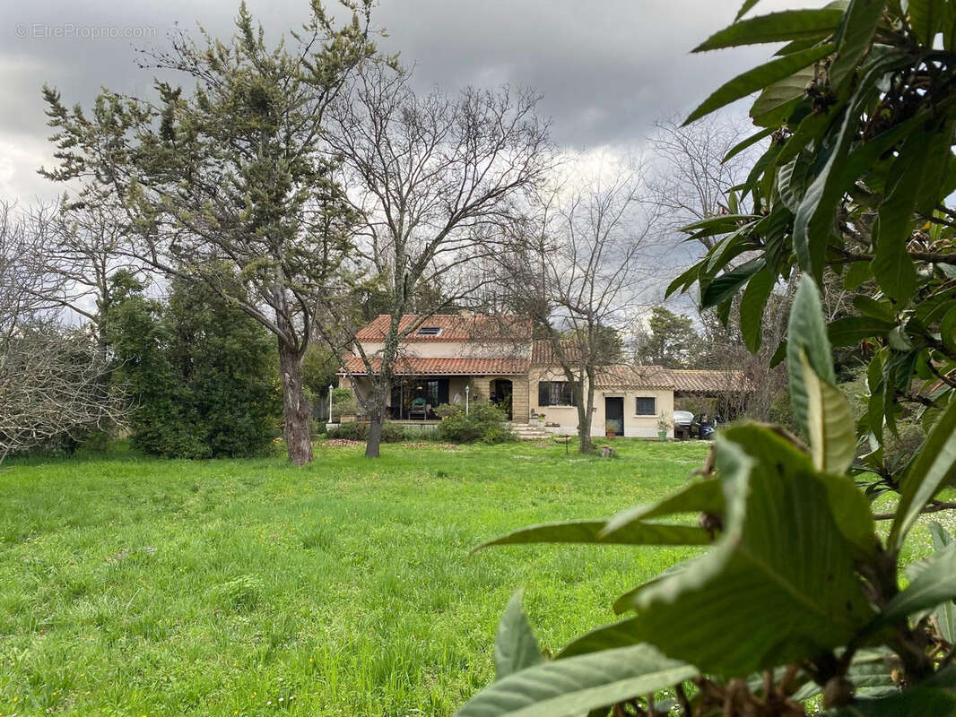Maison à SAINT-QUENTIN-LA-POTERIE