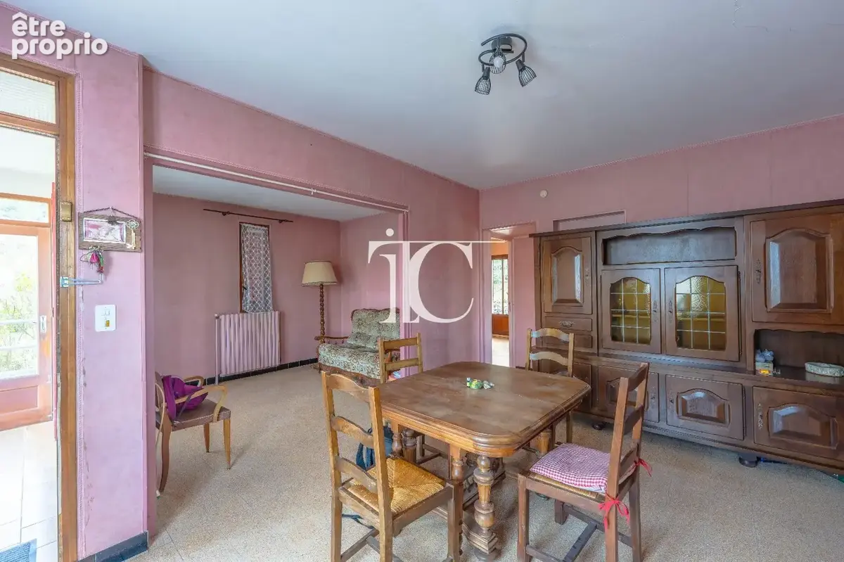 Maison 2 chambres 1702m² de terrain centre village - photo 7