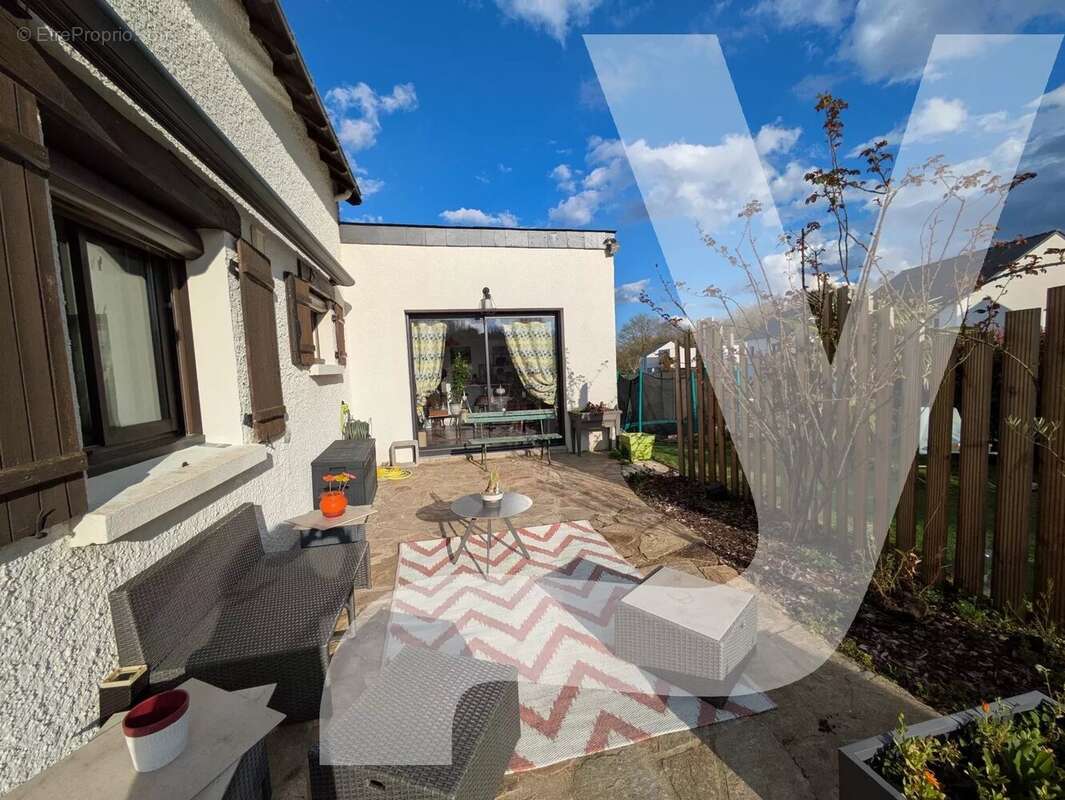 Maison à TREILLIERES