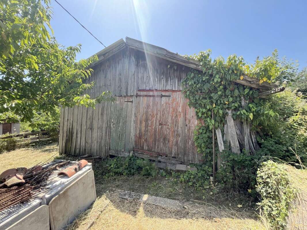 Maison à DESAIGNES
