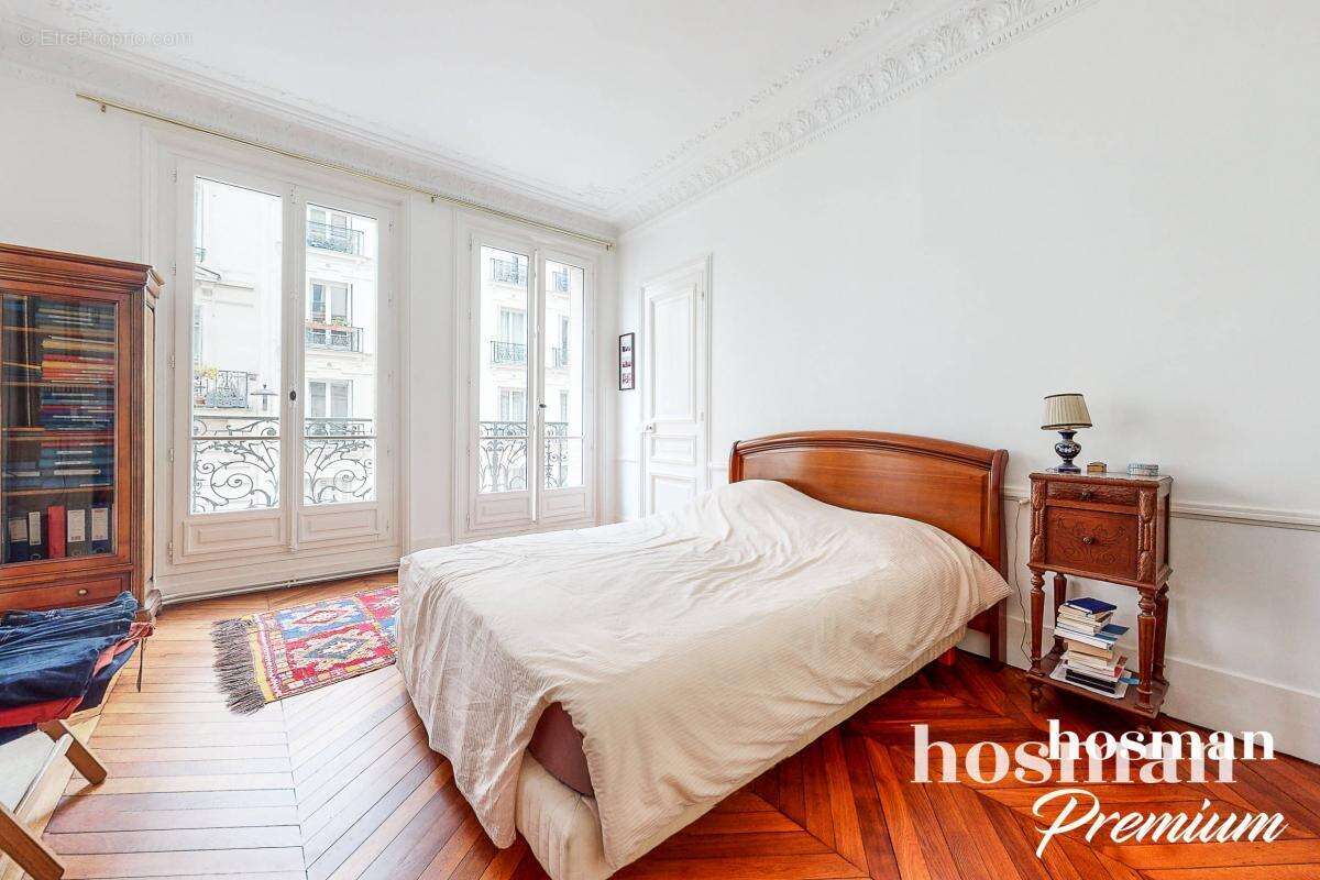 Appartement à PARIS-10E