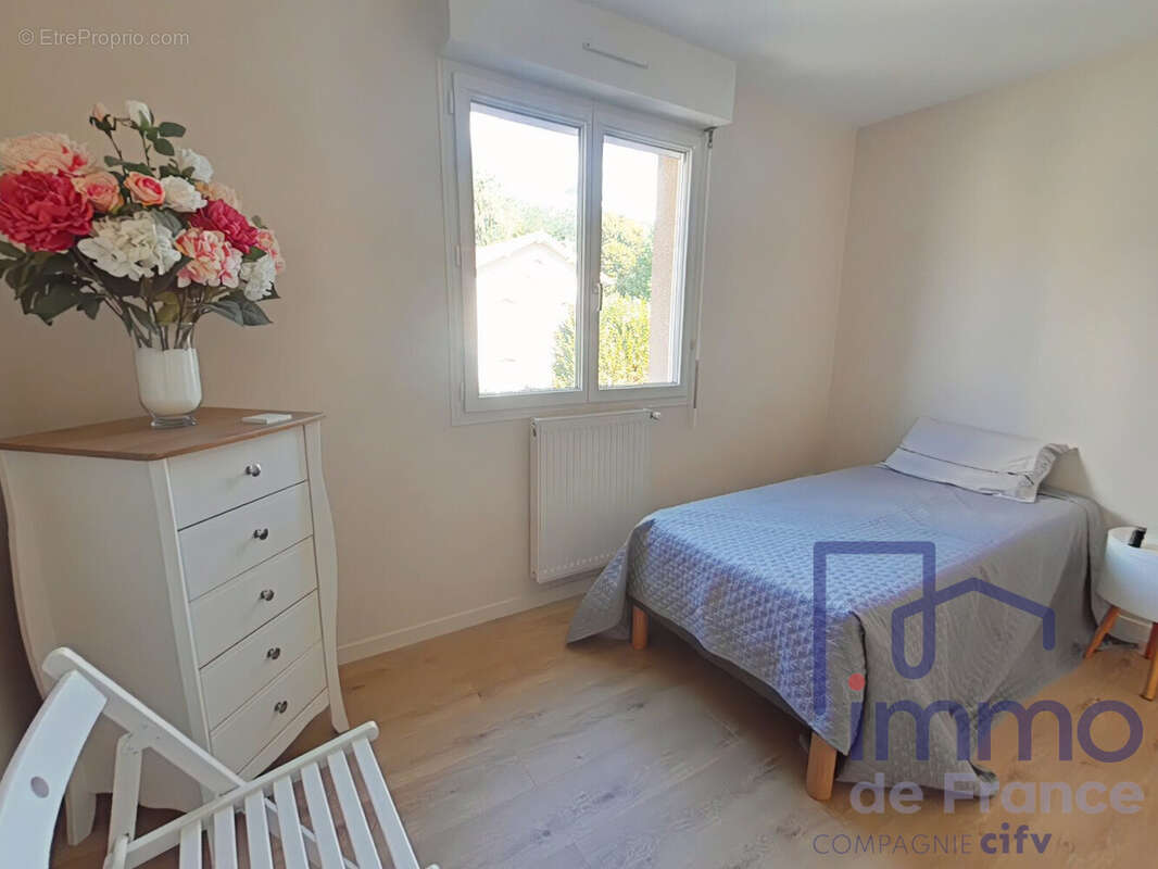Appartement 53 m² à Vals-Pres-Le-Puy  - photo 3