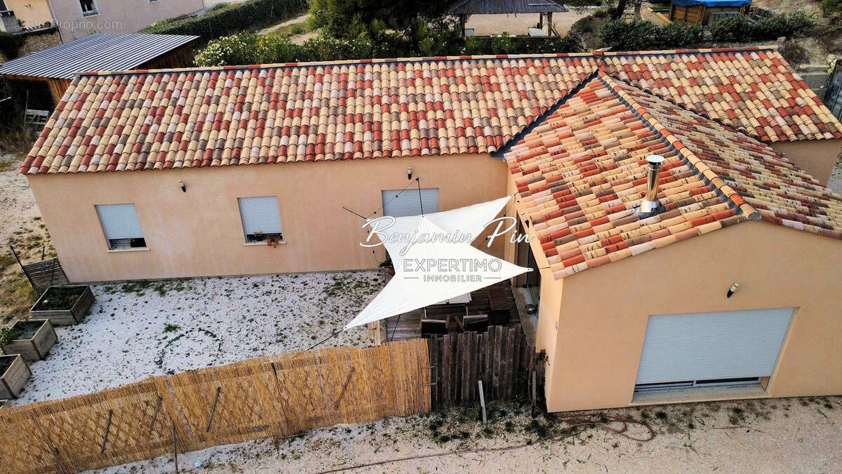 Maison à SAINT-SATURNIN-LES-APT