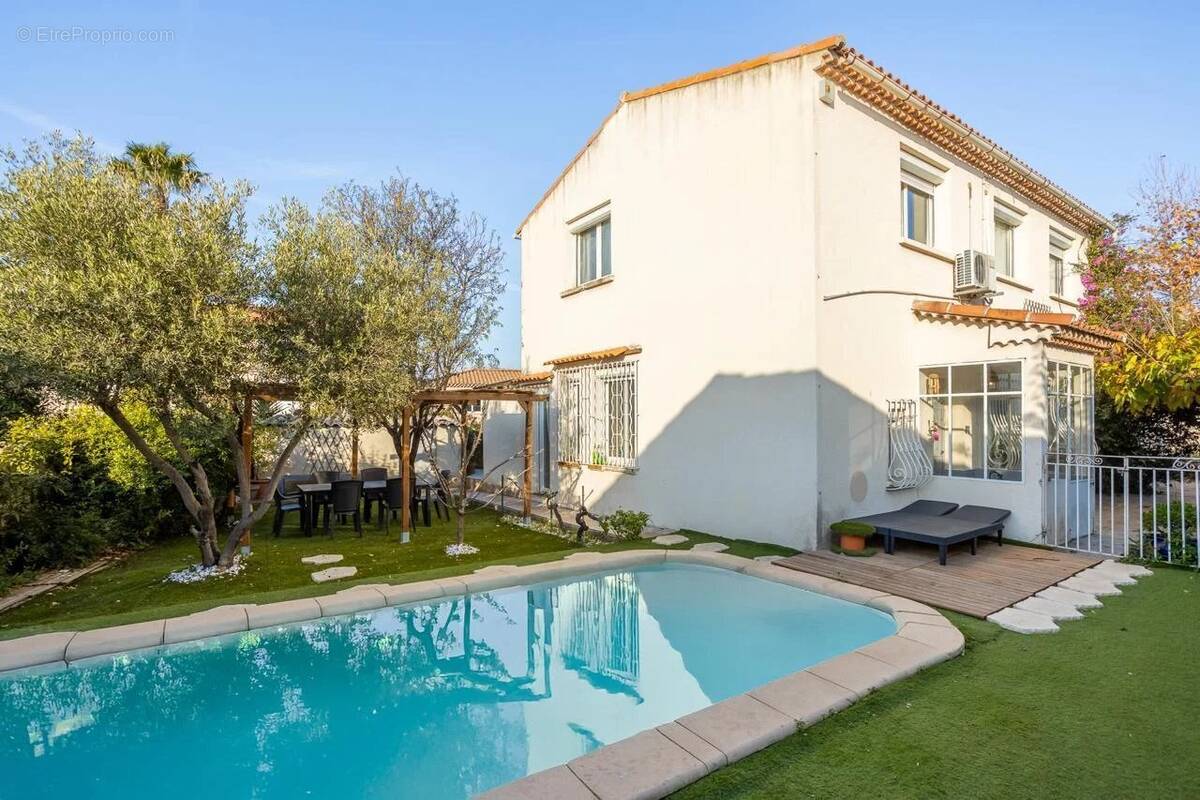 Appartement à MARSEILLE-12E