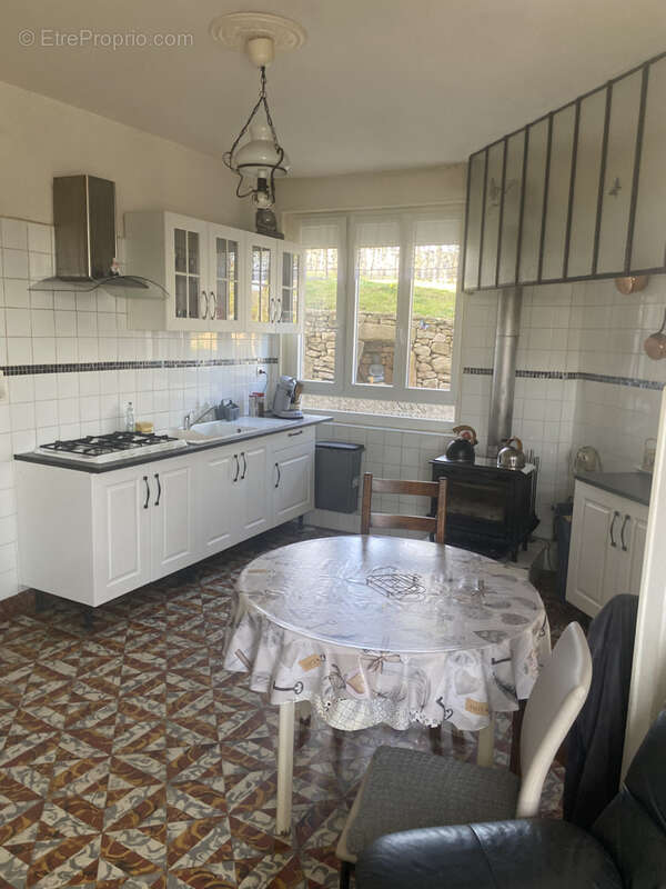Maison de caractère avec dépendances   168 m2   Viager occupé - photo 6