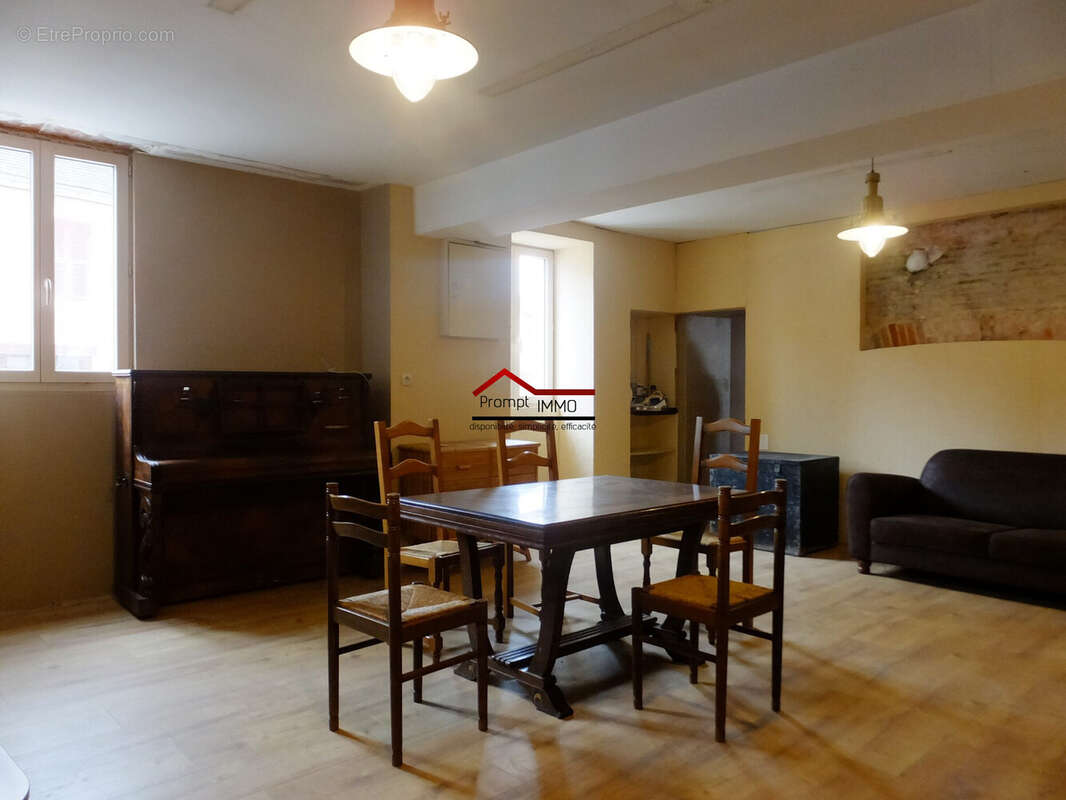 Maison à THENEUILLE