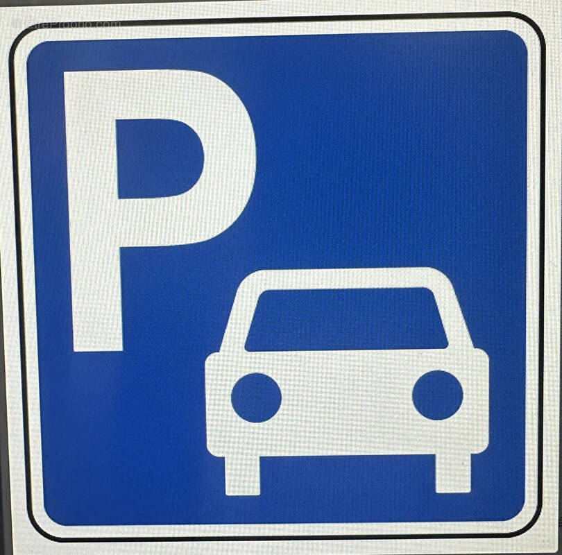 Parking à PANTIN