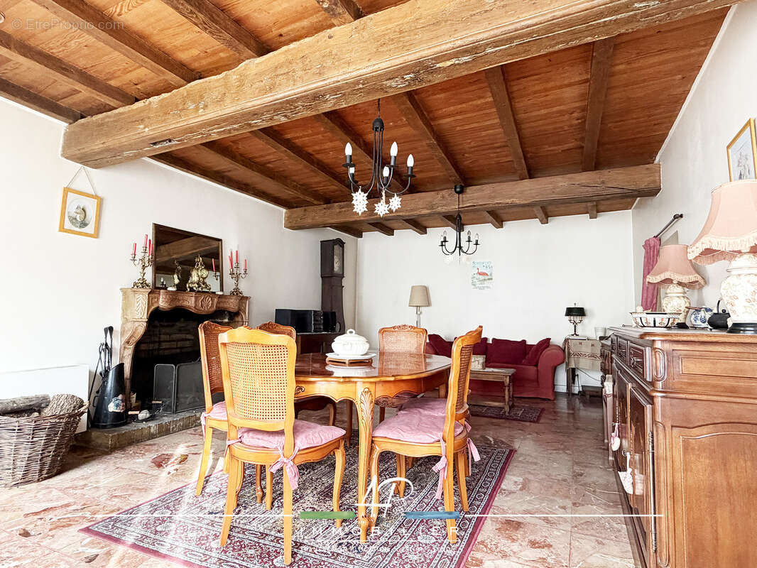 NORGES-LA-VILLE   Authentique maison de village avec dépendances et beau potentiel d'évolution - photo 3