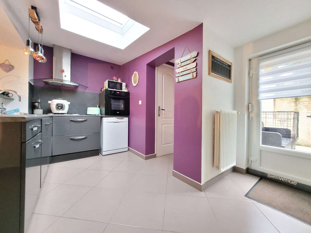 Maison 2 chambres + bureau jardin proche centre-ville - photo 2