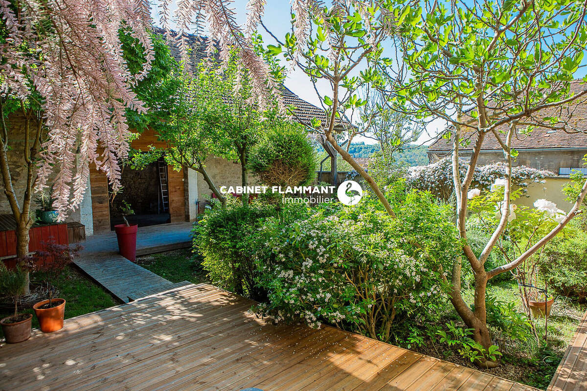 Maison à ALISE-SAINTE-REINE