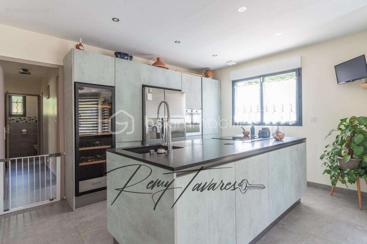 Maison récente de plain-pied (2019) – 95 m² sur une parcelle d'exception de 4 000 m² - photo 5