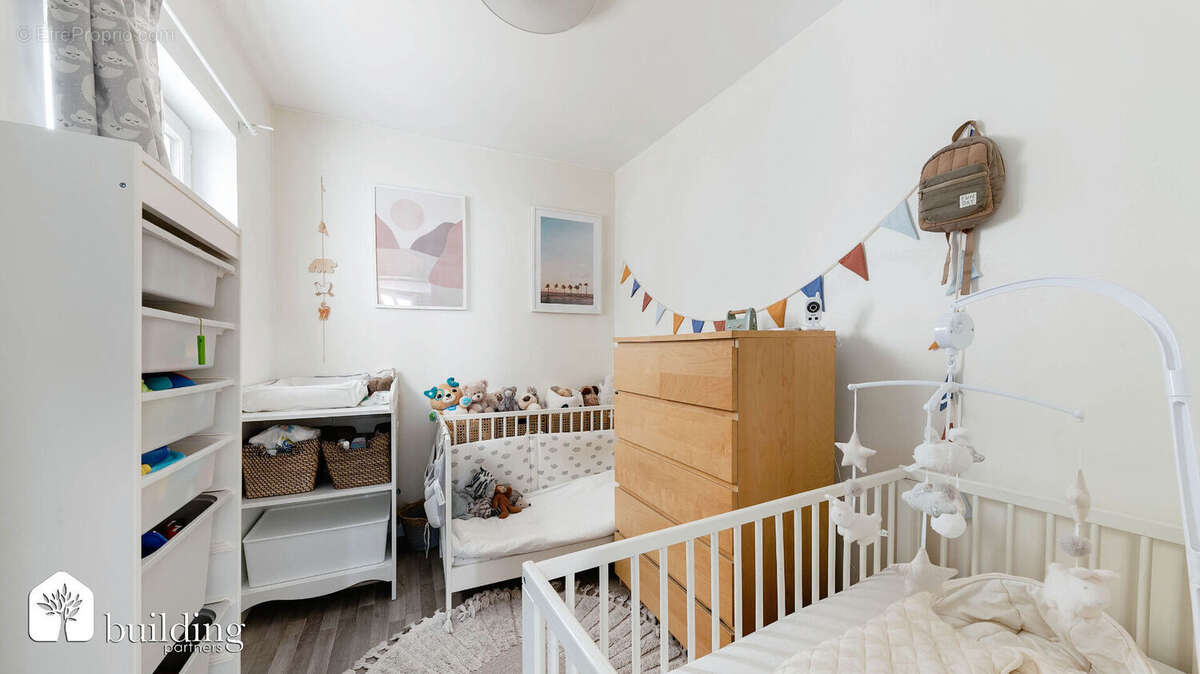 Appartement à LEVALLOIS-PERRET