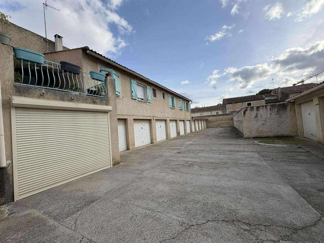 Autre à SAINT-GILLES